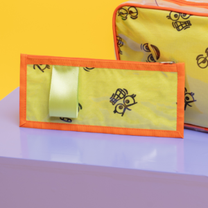 Necessaire verde compacta personalizada para escova de dentes e higiene – Multiuso - Coleção Emoções