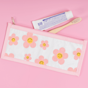 Necessaire compacta personalizada para escova de dentes e higiene – Multiuso - Coleção Happy