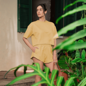 Conjunto Moletinho Feminino Oversized com short e bolsos – Loungewear confortável – Coleção Orquídeas